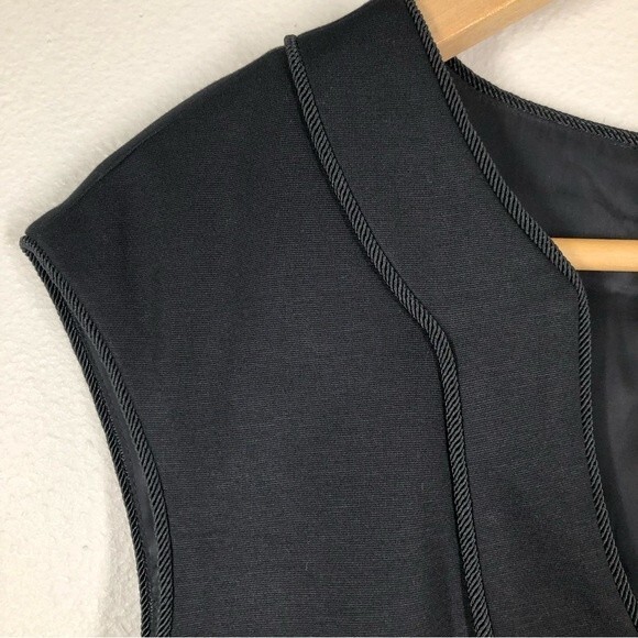 Trina Turk Black Sleeveless Sheath Dress Scoop Neck 4 - Picture 4 of 10